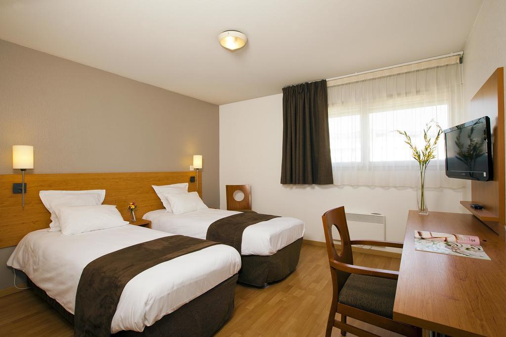 Séjours&Affaires Nantes Ducs De Bretagne Exterior foto
