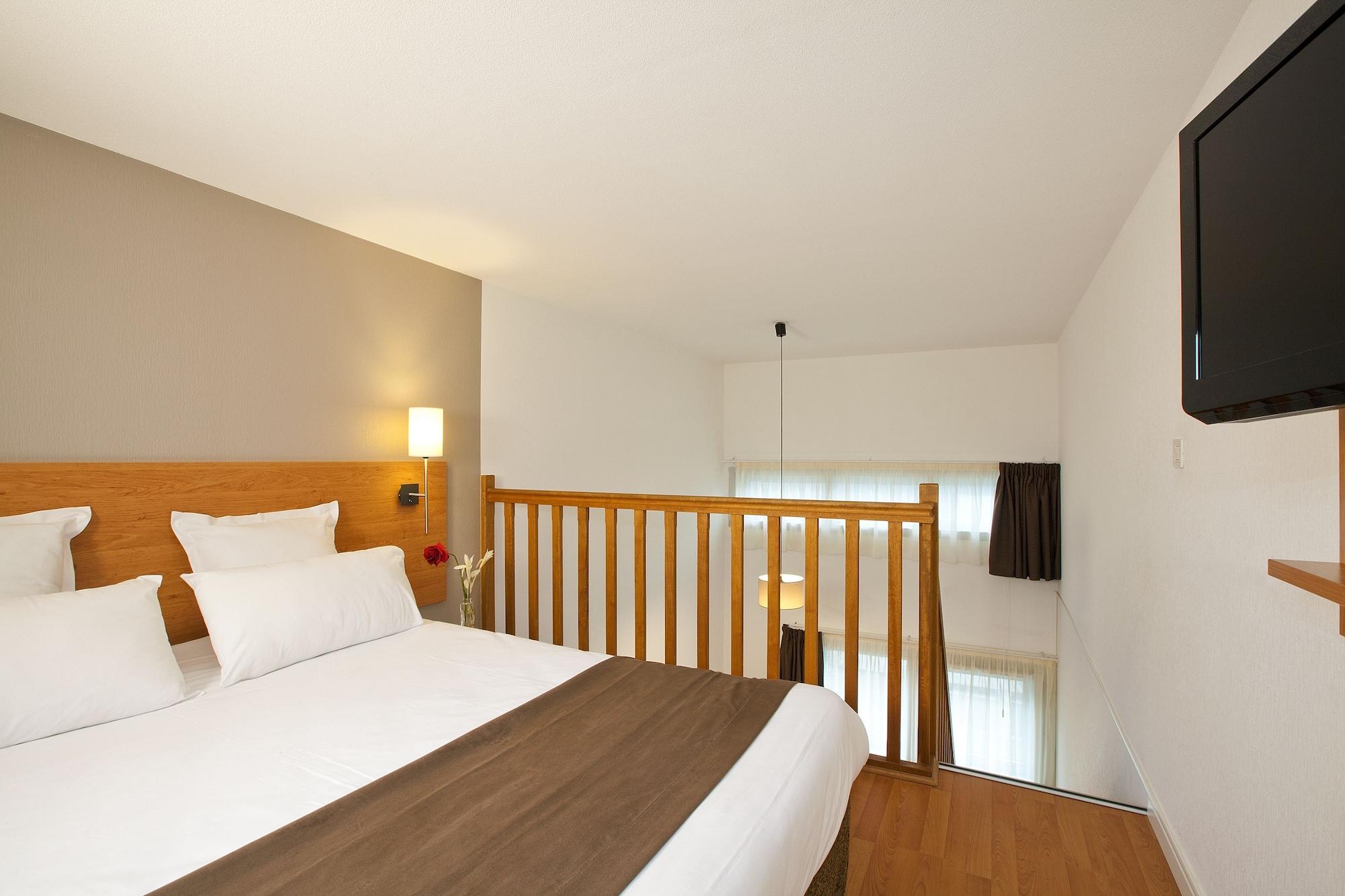 Séjours&Affaires Nantes Ducs De Bretagne Exterior foto