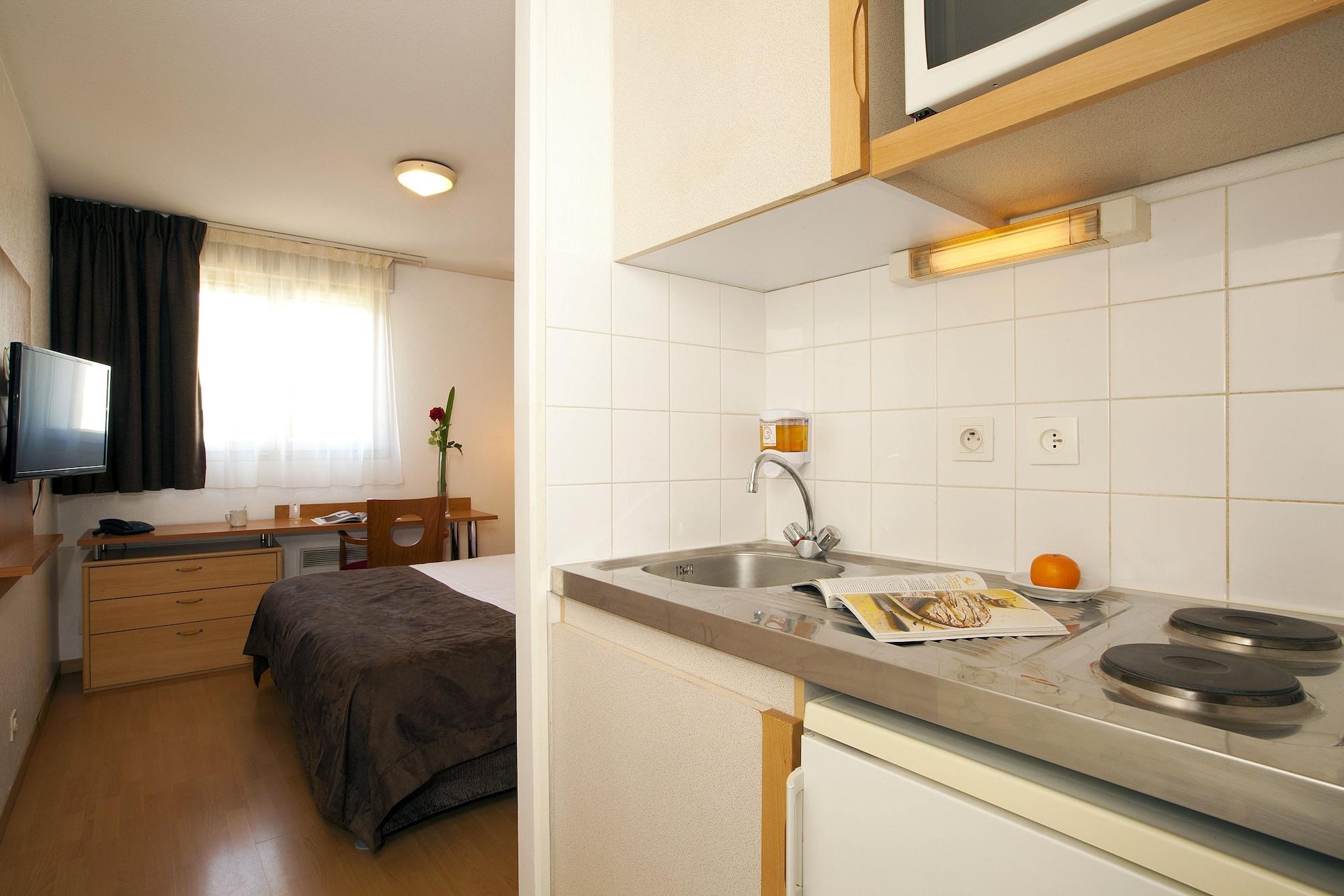 Séjours&Affaires Nantes Ducs De Bretagne Exterior foto