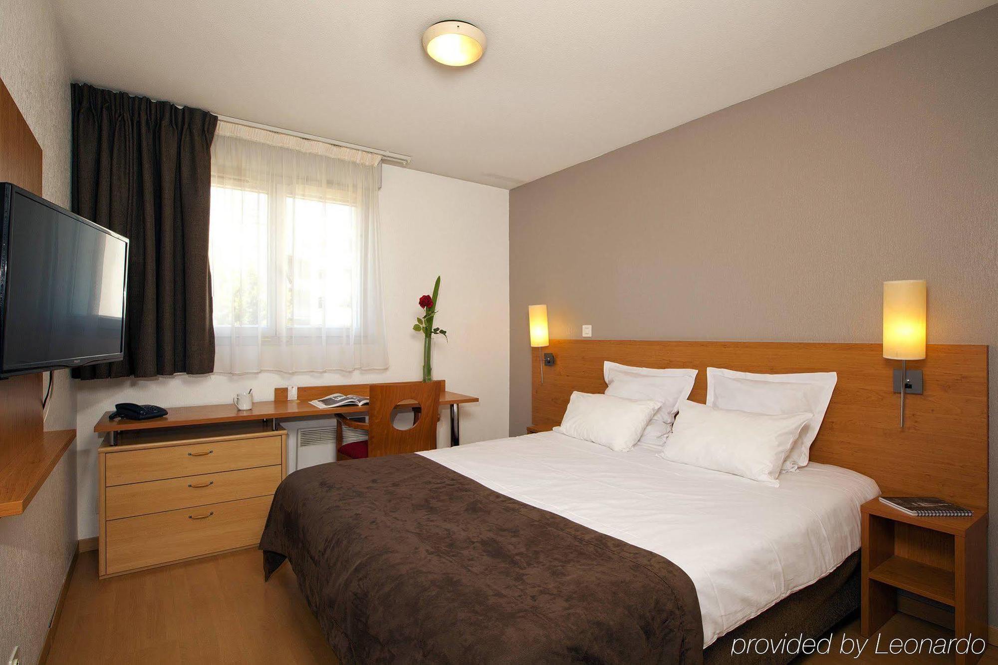 Séjours&Affaires Nantes Ducs De Bretagne Exterior foto